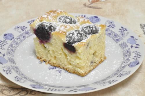 Třešňová bublanina z jogurtu  – Snadné Česko recept, zvládnete za 45 - 60 minut